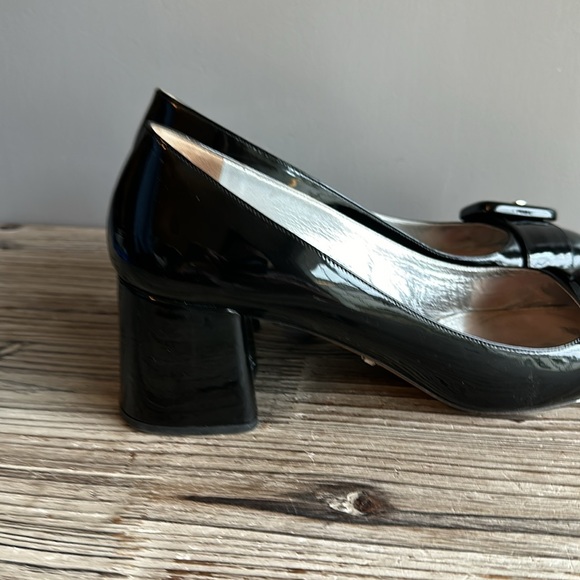 Prada
Patent Block-Heel Buckle Pump, Black size 40.5 great condition - Picture 5 of 11